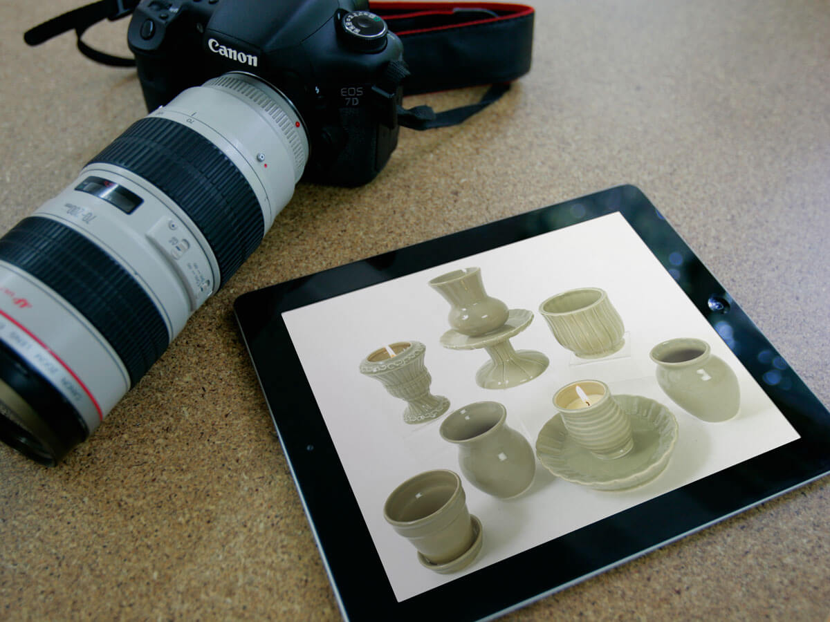 black-ipad-professional-photo-camera